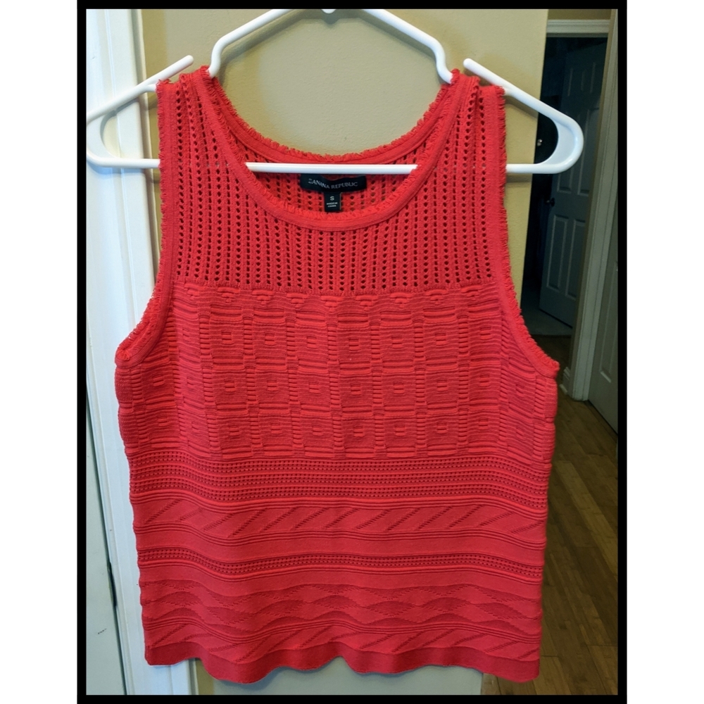 BANANA REPUBLIC RED SLEEVELESS TOP SIZE SMALL